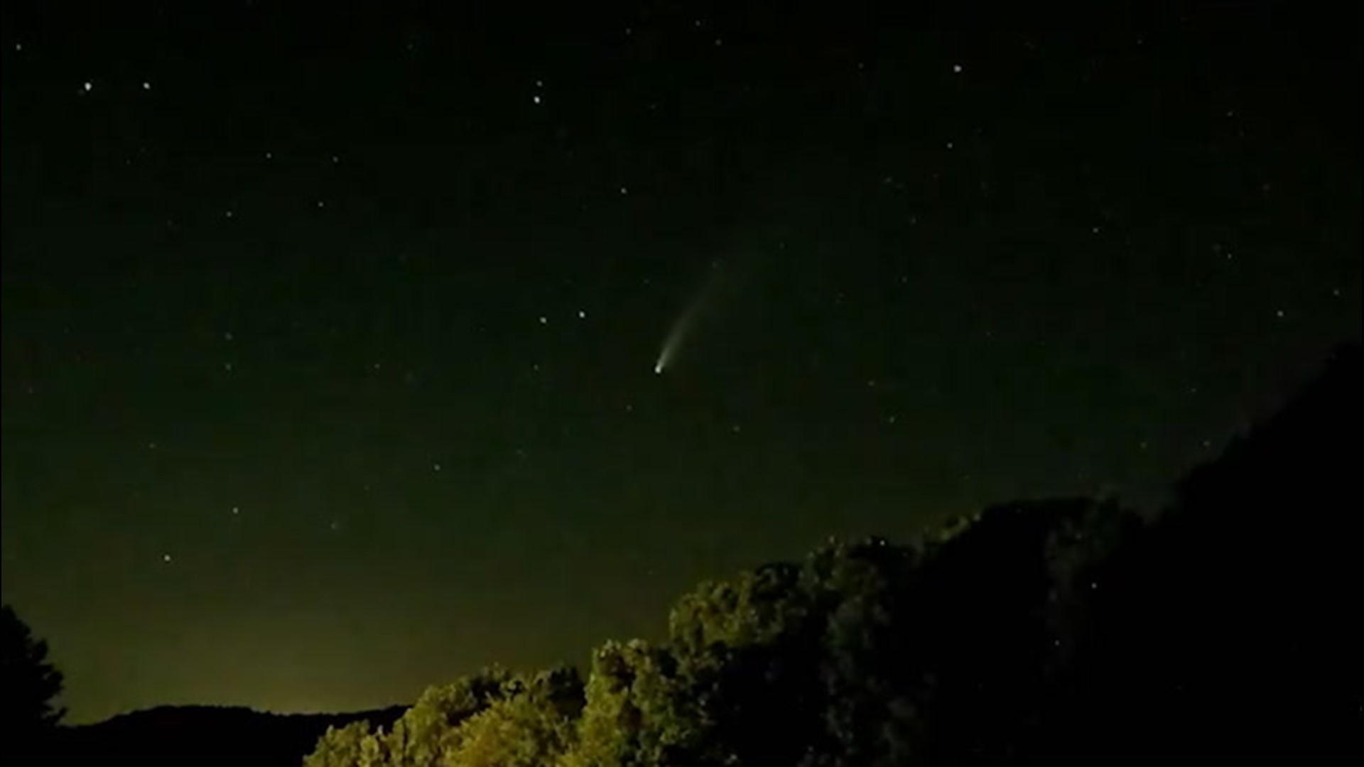 This time-lapse video shows a comet passing through the night sky near State College, Pennsylvania, on July 17.