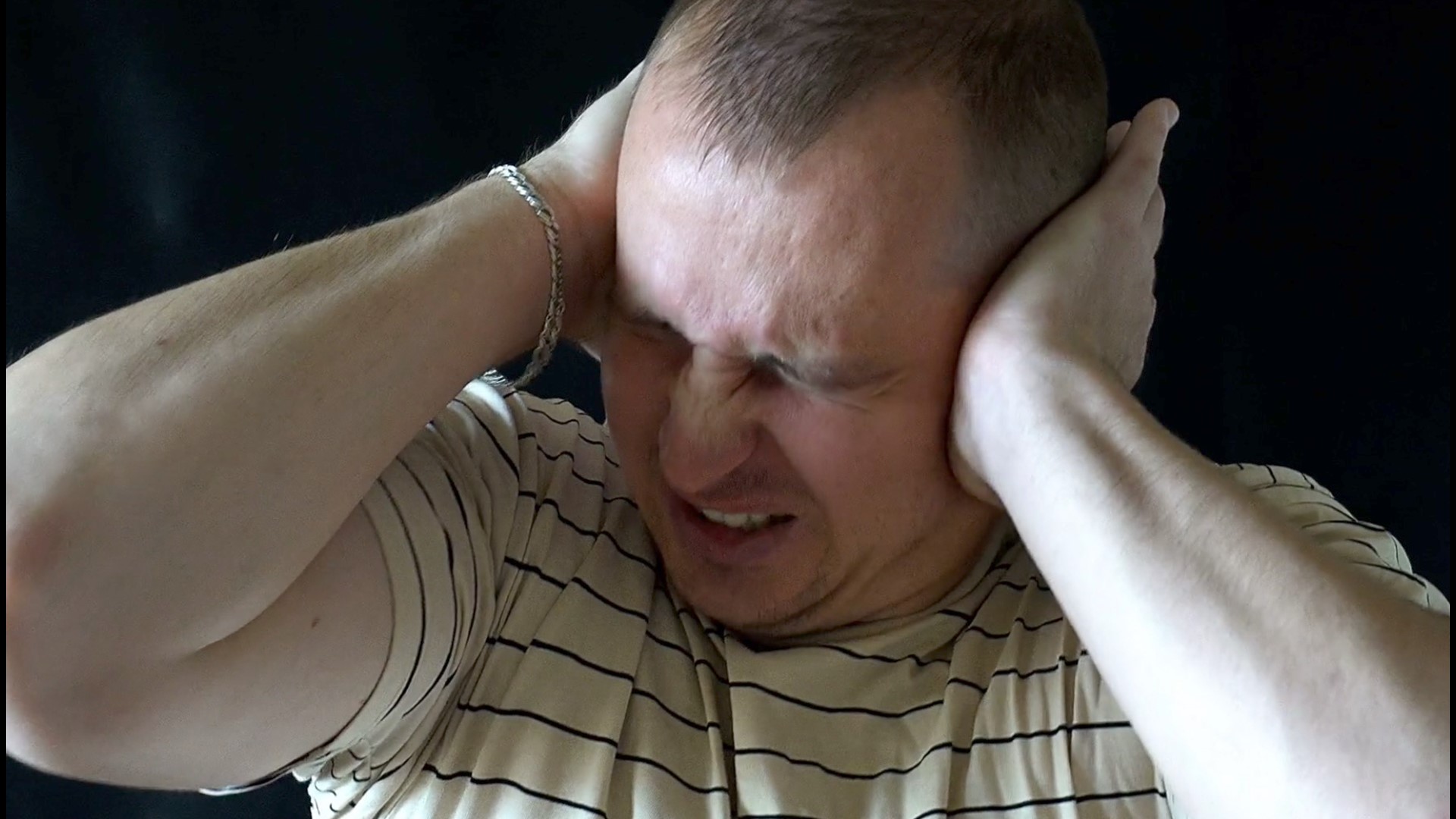 Safely Pop Your Ears After a Flight With These 5 Simple Techniques