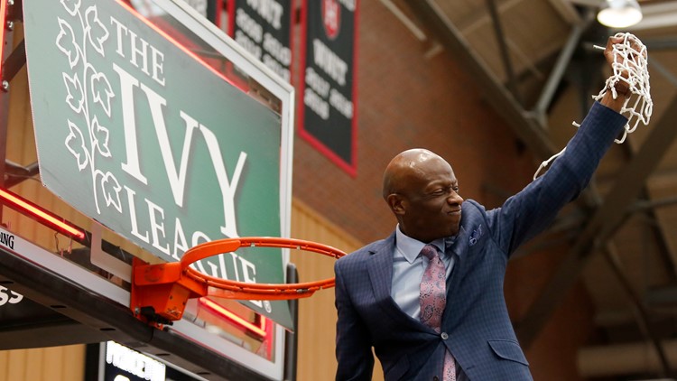 Athletes sue Ivy League over its no-scholarship policy