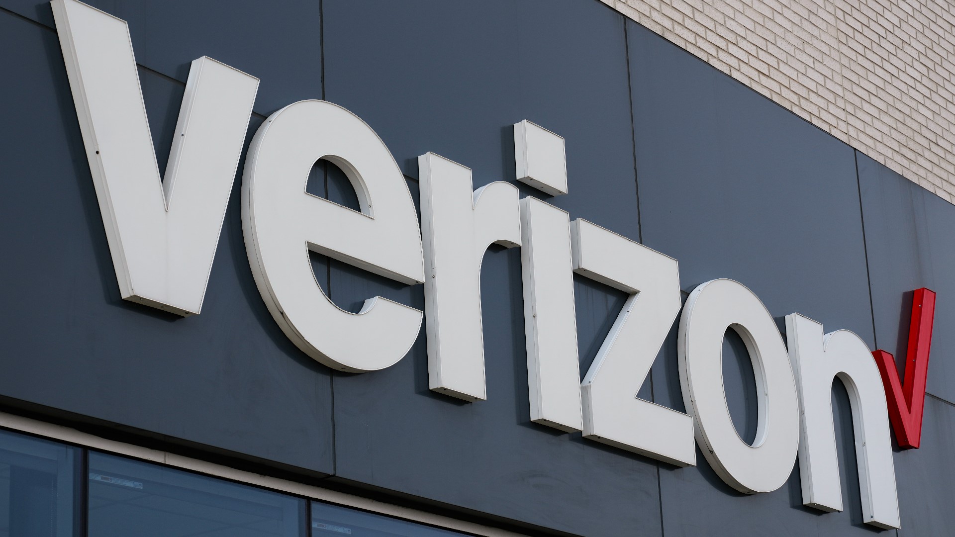 More than 100,000 Verizon users reported issues with their cell service on Monday morning, according to an online outage tracker.