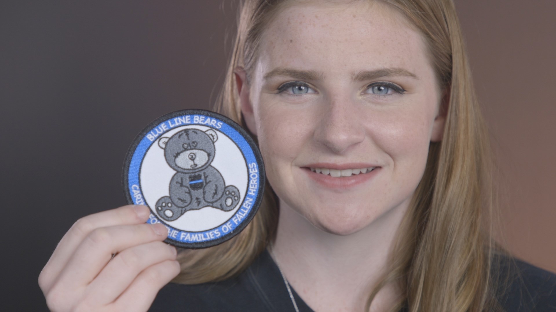 This teenage police officer's daughter makes custom teddy bears for families of the fallen.