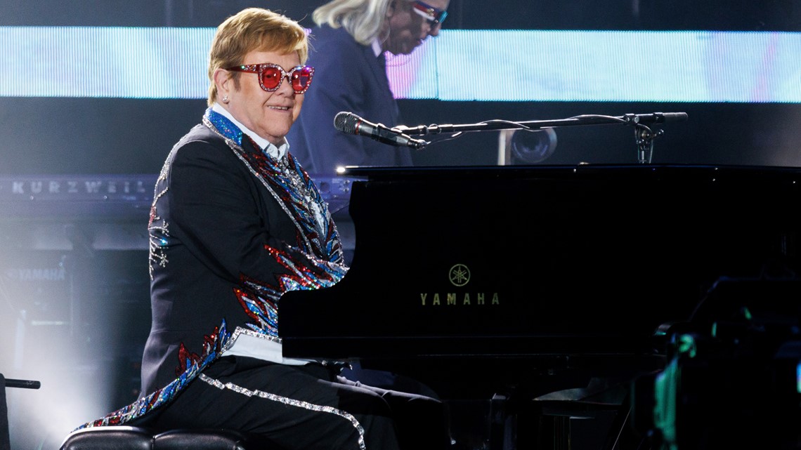 Elton John rocks Dodger Stadium in first of 3 farewell shows – Daily News