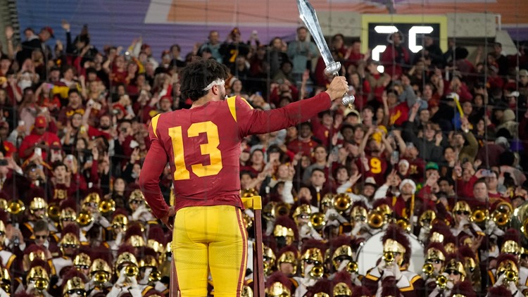 AP Top 25: USC moves into top 5 for 1st time in 5 years
