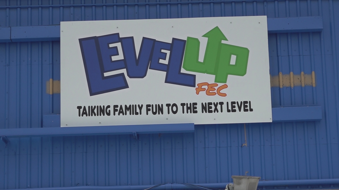 South Bibb skating rink reopens in Macon under new management