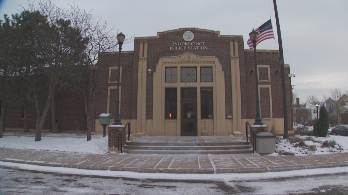 'Within minutes, if not seconds' of tragedy: Minneapolis police officers save 2-month-old baby exposed to fentanyl