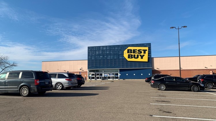 Best Buy's sales outlook improves ahead of the holidays