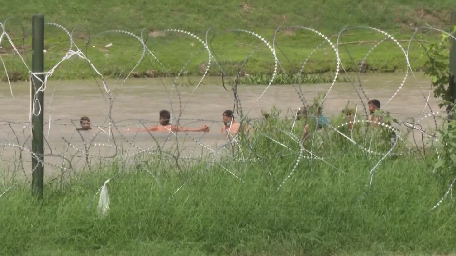 A lower court ruling forced federal agents to stop cutting the concertina wire that the state has installed along roughly 30 miles of the Rio Grande.