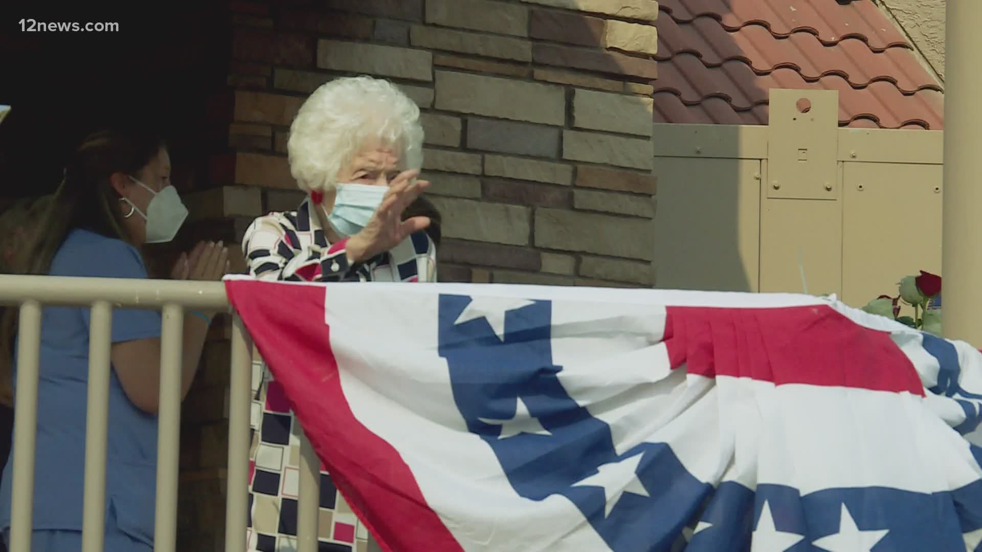 Scottsdale celebrates 105-year-old WWII veteran's birthday with parade |  13wmaz.com