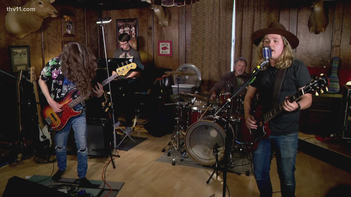 Rock band with 63-year-old drummer pay tribute to favorite bands - Vimarsana News