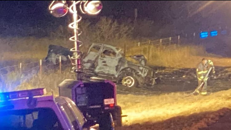 9 killed, including 6 college students, in West Texas collision