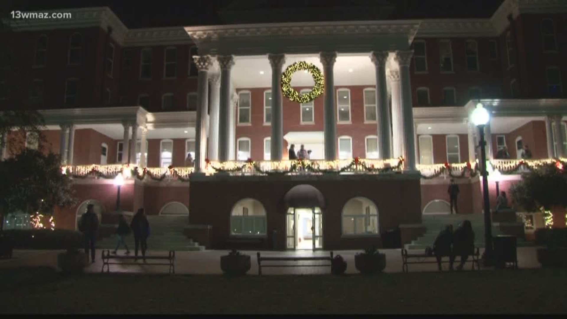 Georgia College gets into the Christmas spirit