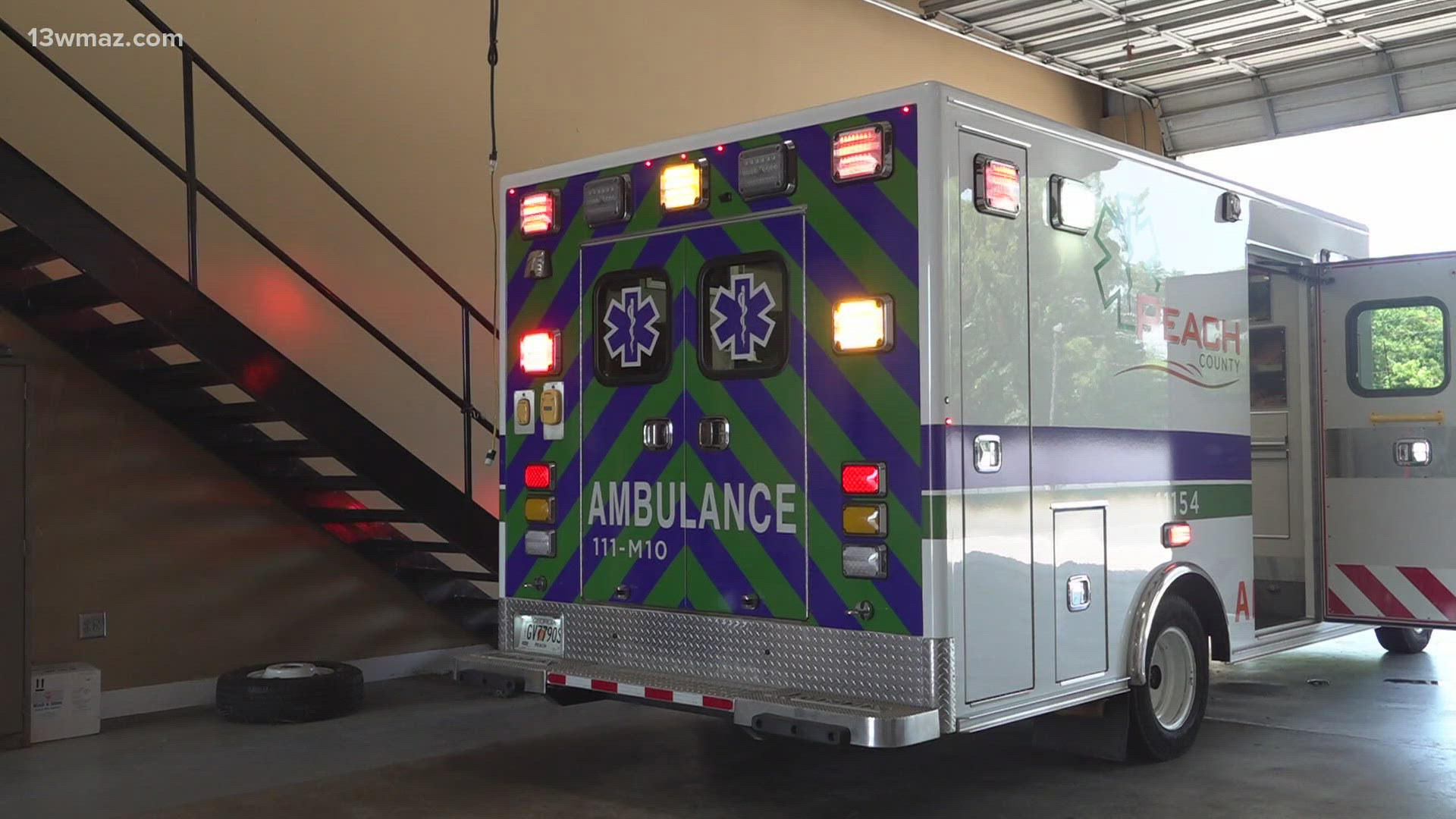 Officials say that sirens are sometimes necessary, but they actually increase the chances of ambulance crashes.