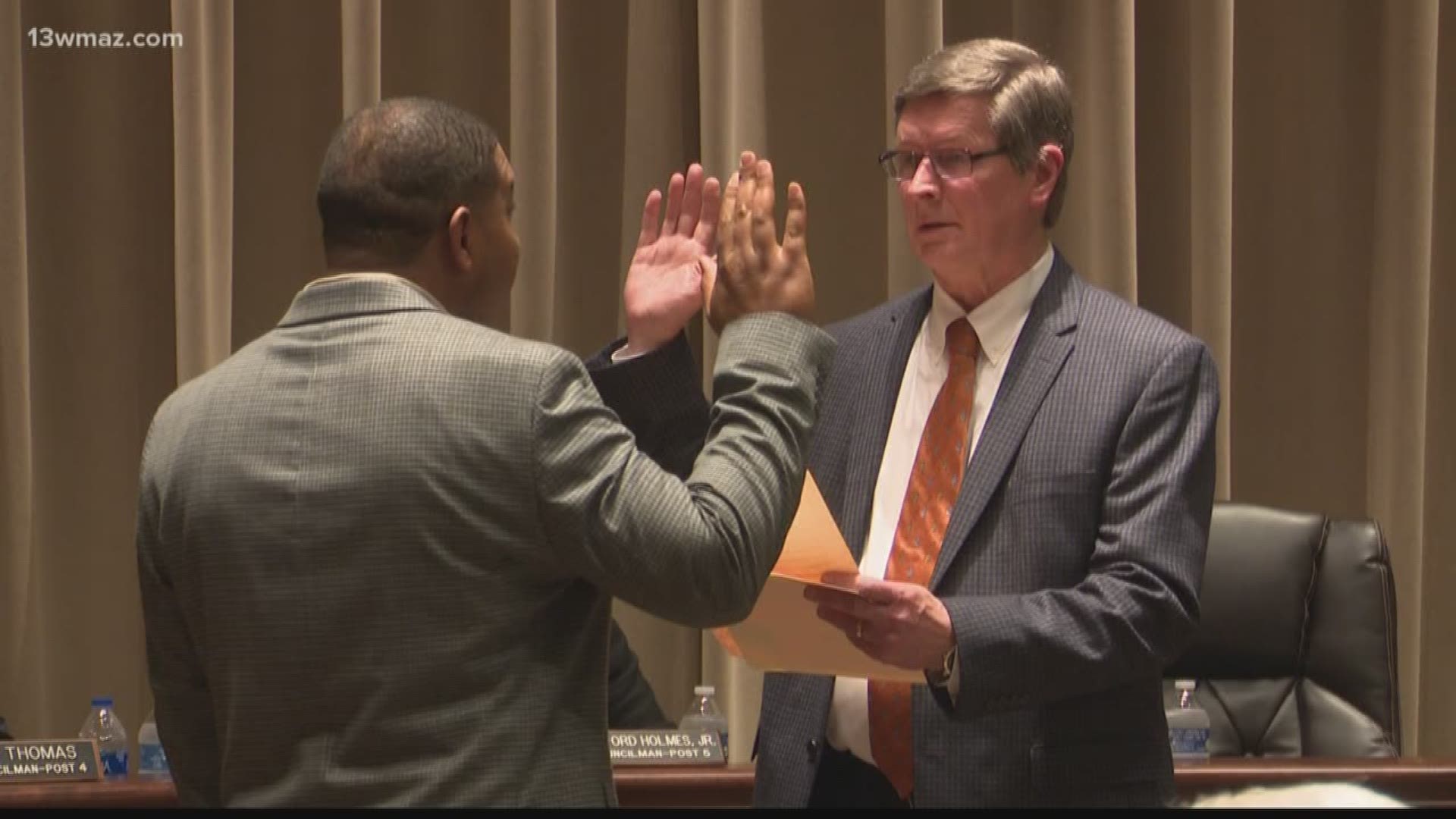 New Warner Robins councilman sworn in