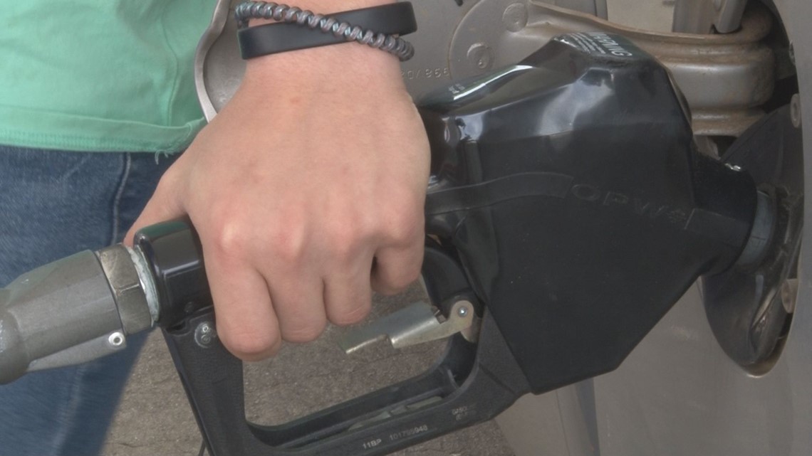 VERIFY What's the best day to buy gas?