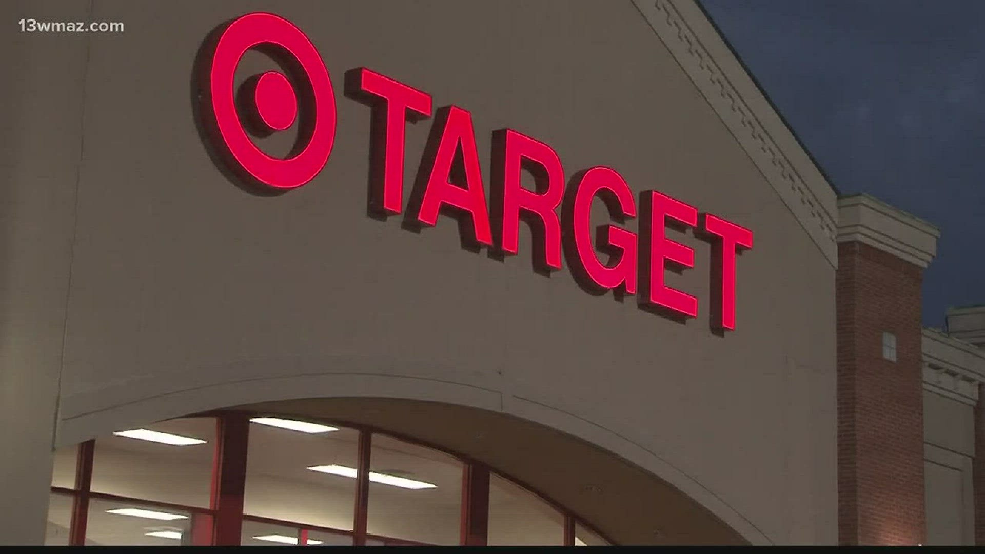 Macon's Target store opens for their final Black Friday sale