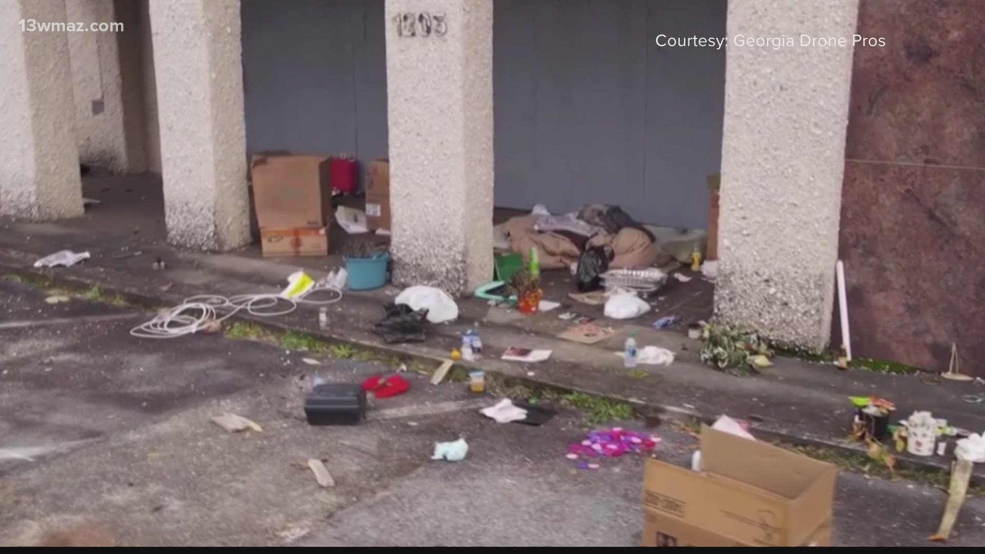 Some people in Warner Robins are concerned after pictures of a vacant building with loads of trash outside of it were circulating on social media.