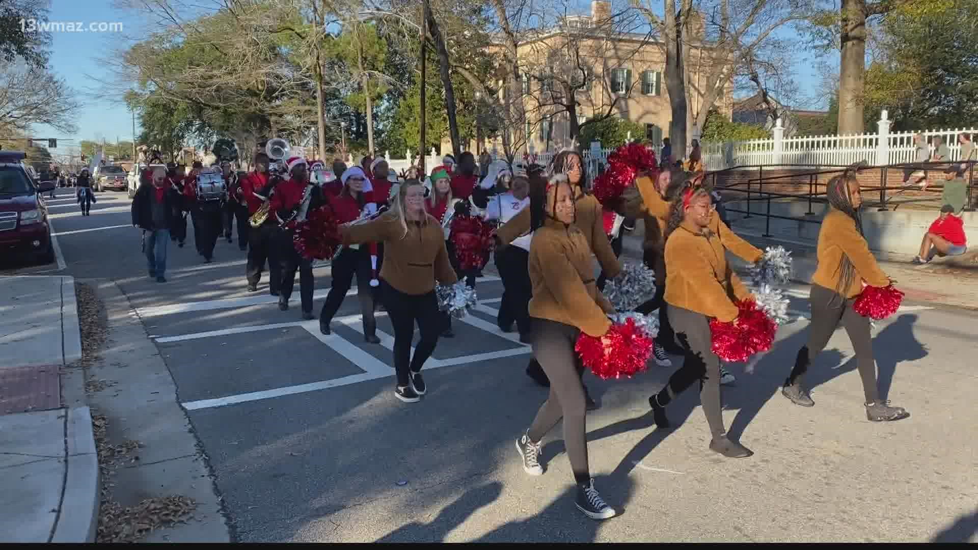 13wmaz Christmas Parade 2022 Folks In Milledgeville Feel The Holiday Spirit At Christmas Parade | 13Wmaz .Com