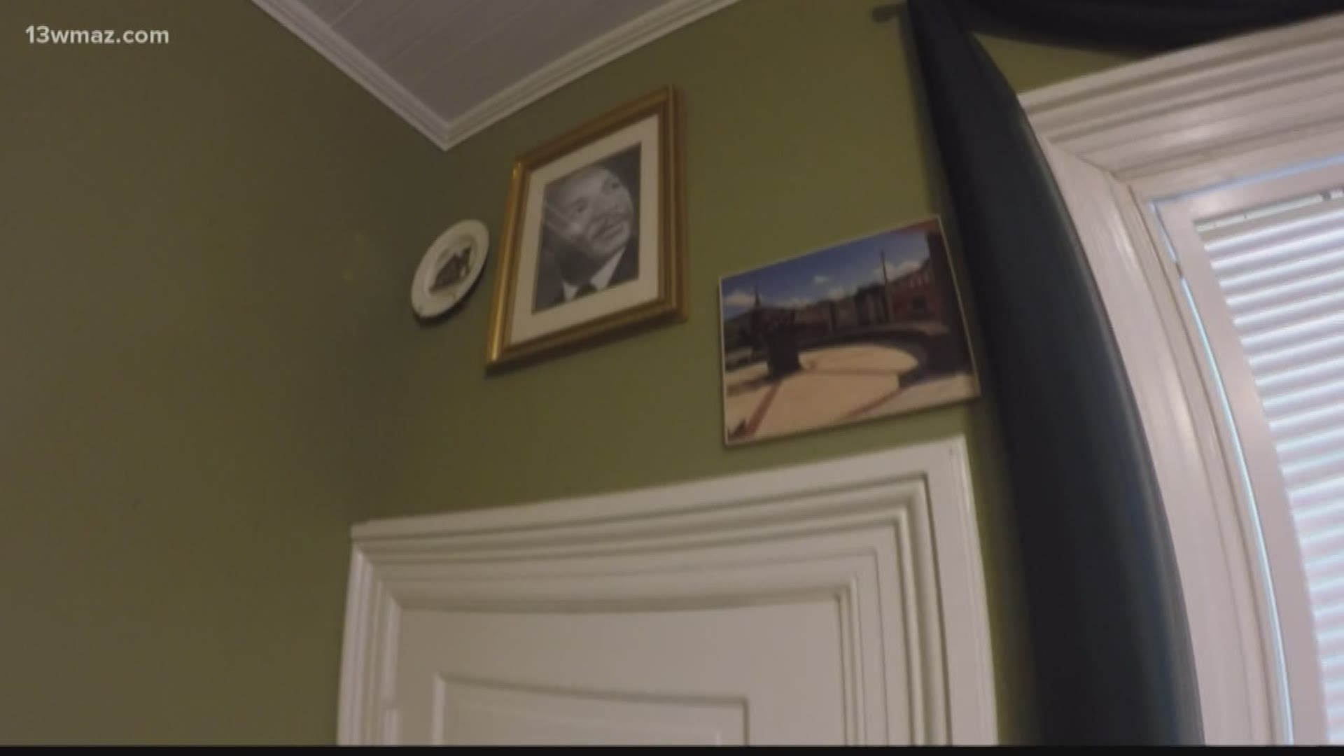 A Dublin bed and breakfast is rededicating one of its suites to honor the city's history.