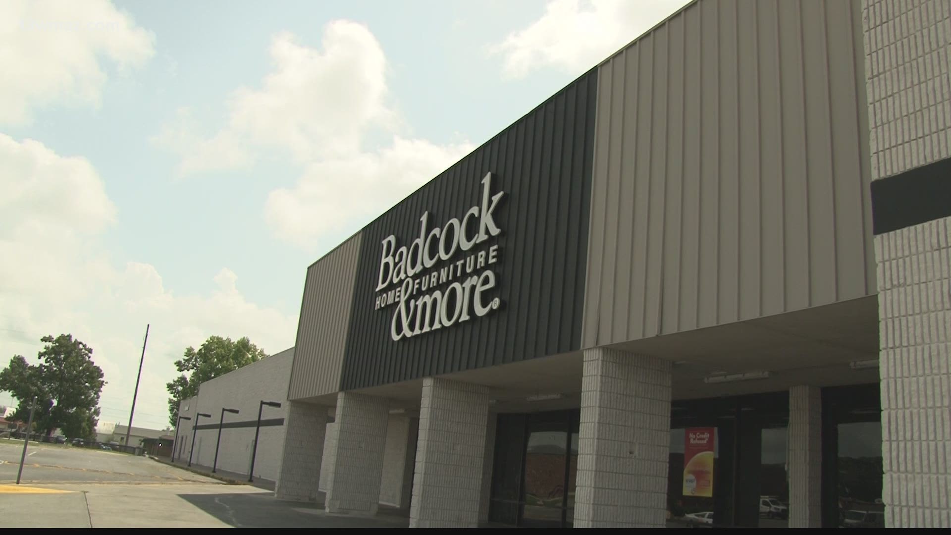 Warner Robins Badcock Furniture locations accepting donations for Hurricane Laura victims