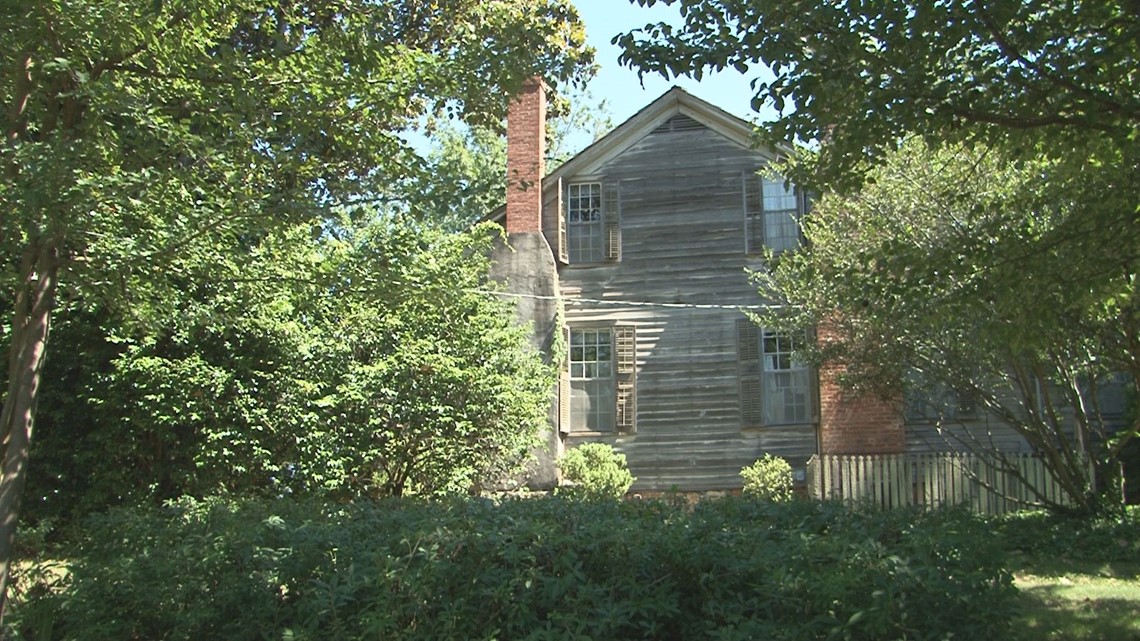 WeaverDallas House in Thomaston, hits the market