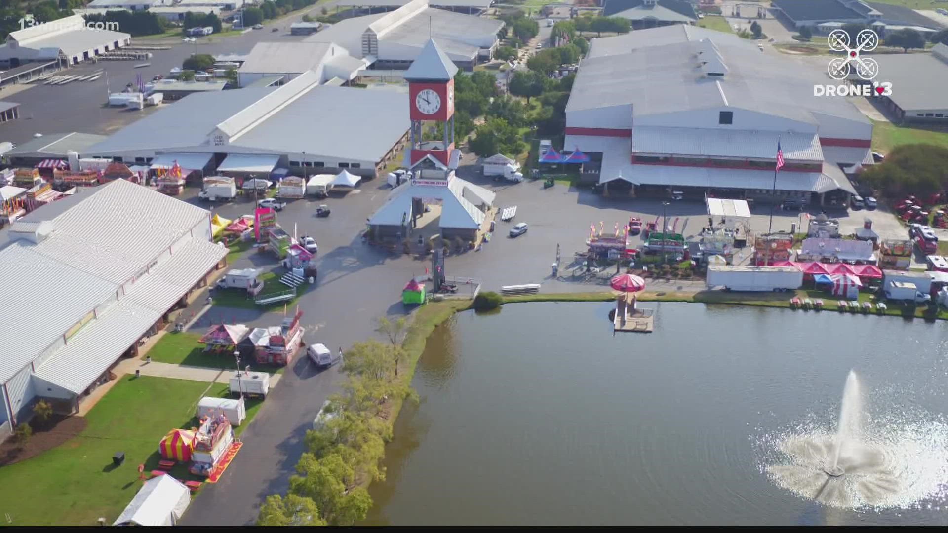 More than 850 fairgoers have filled out an online questionnaire posted by the state to help confirm the source of the bacteria