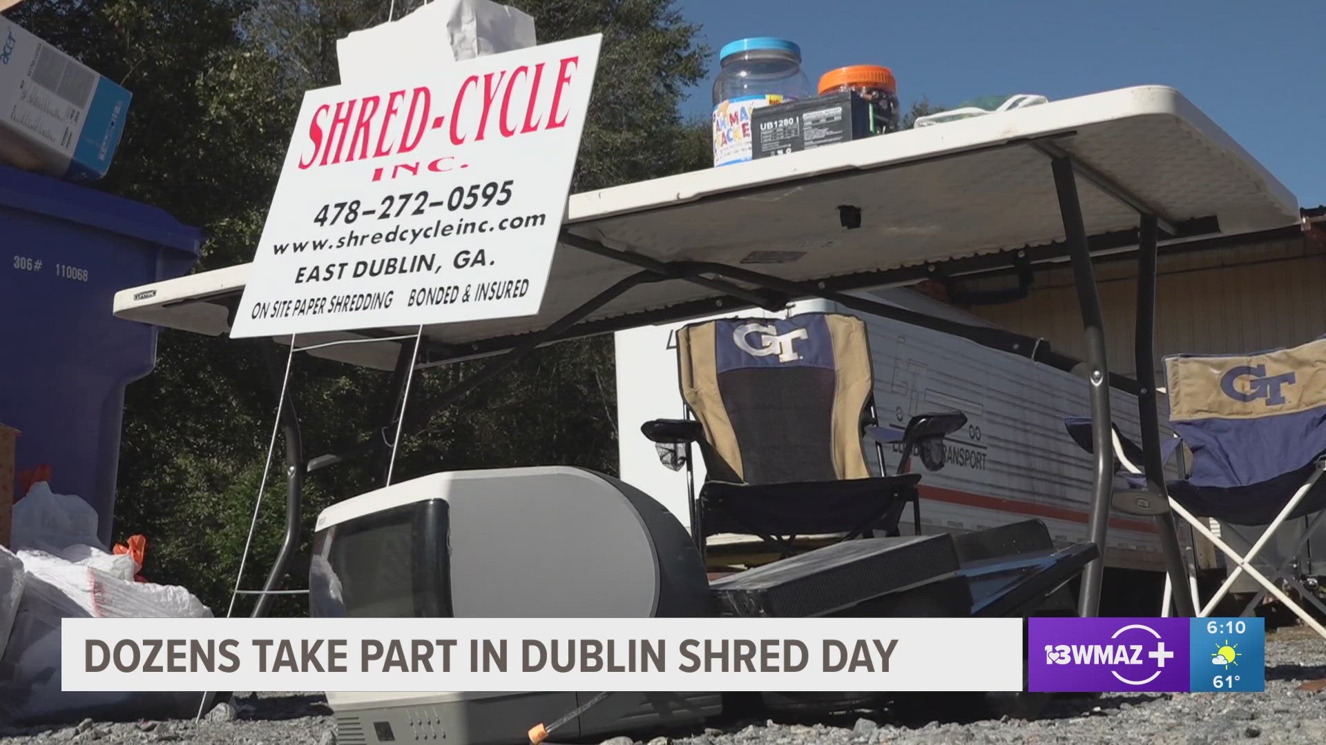 Keep Dublin-Laurens Beautiful invited people out on Saturday to recycle old electronics and unneeded documents and other paper products.