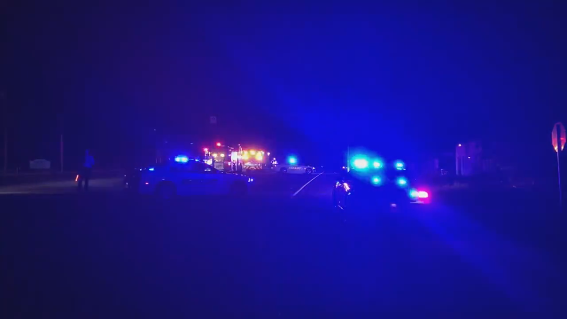 Pedestrian hit, killed on Hawkinsville Road in Macon | 13wmaz.com