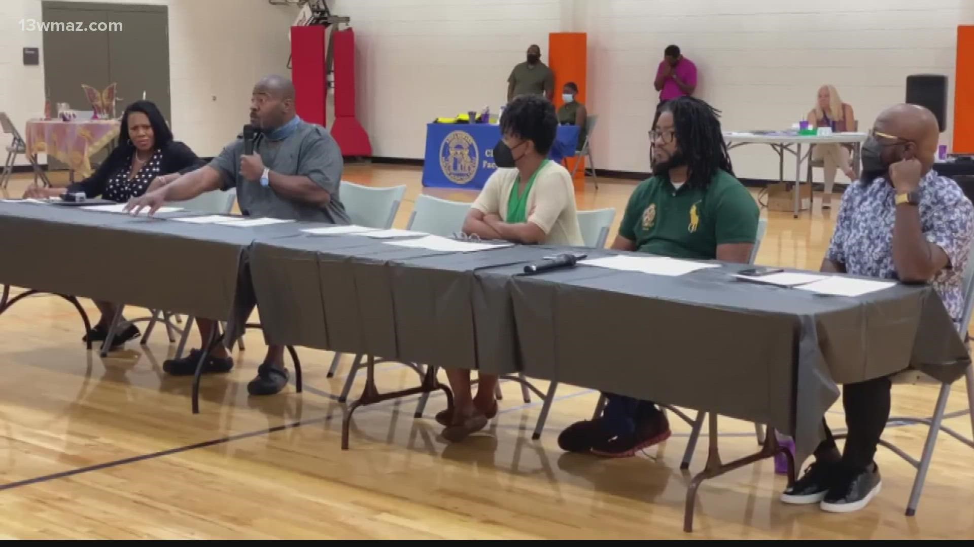 The event included panel discussion of the causes, effects and solutions to violence surrounding young people.