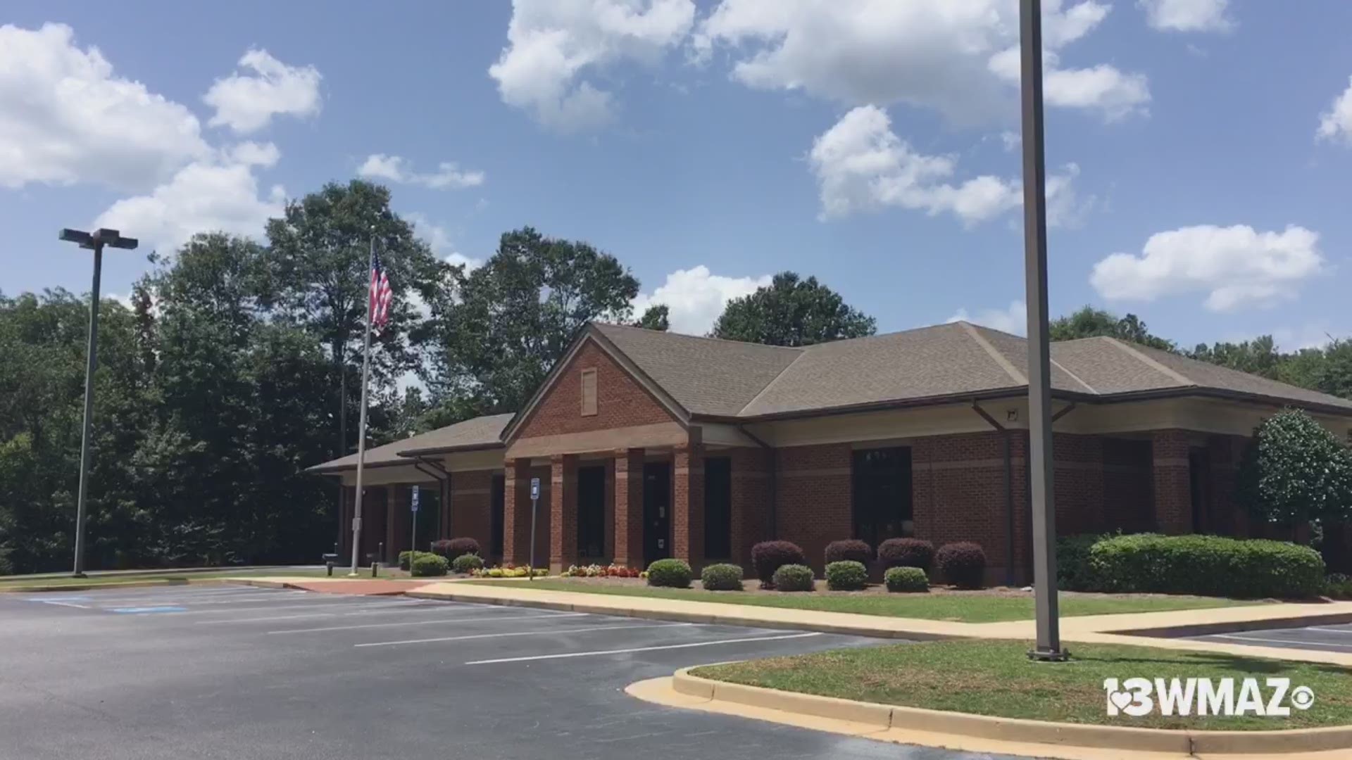 The Bibb County Sheriff’s Office is investigating a robbery that happened at the Mid-South Federal Credit Union on Hartley Bridge Road around 10 a.m.