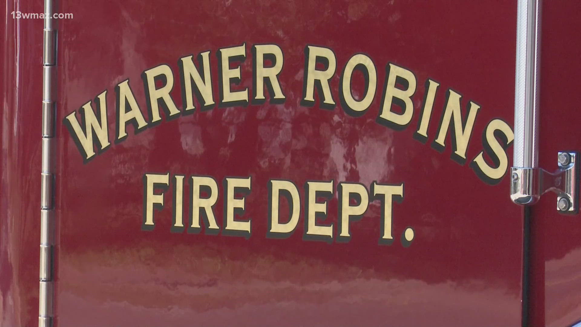 Lieutenant Steve Martin with the Warner Robins Fire Department said that they put out the fire at the Stonehenge Apartment Complex. No one was hurt.