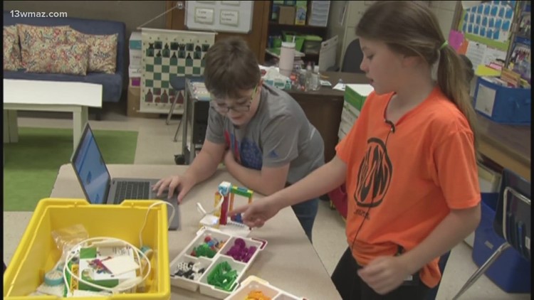 School of the week: Byron Elementary School students learning to code