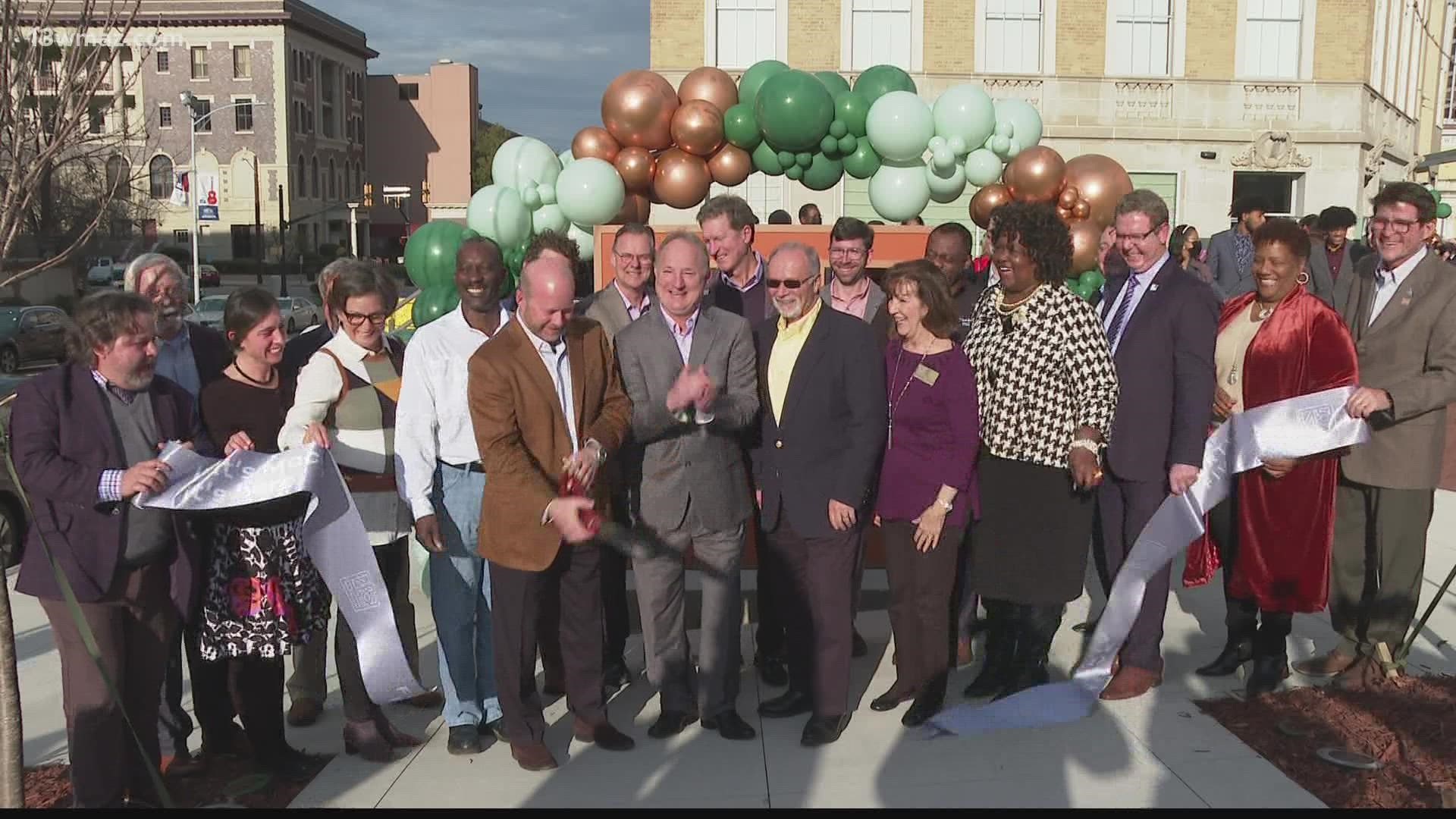 Downtown Macon is now home to a new boutique hotel. This ribbon cutting brought in more than 100 people to get a sneak peek of this new attraction.