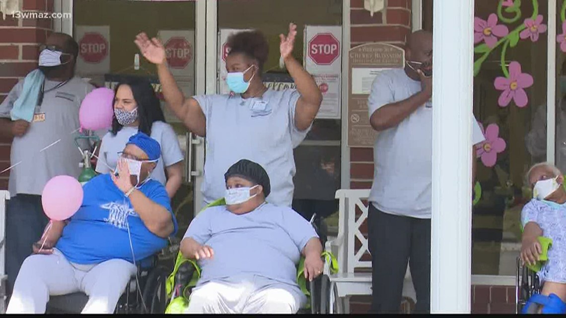 Cherry Blossom Health nursing home celebrates patients with parade