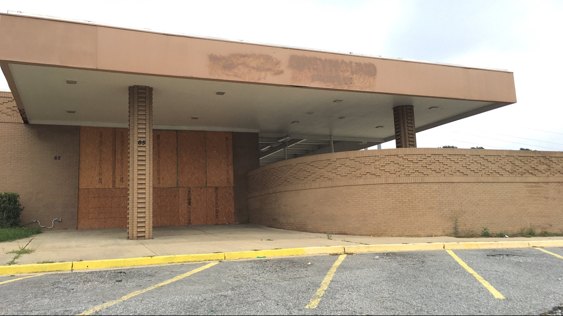 Macon's old Greyhound bus station might liquor store