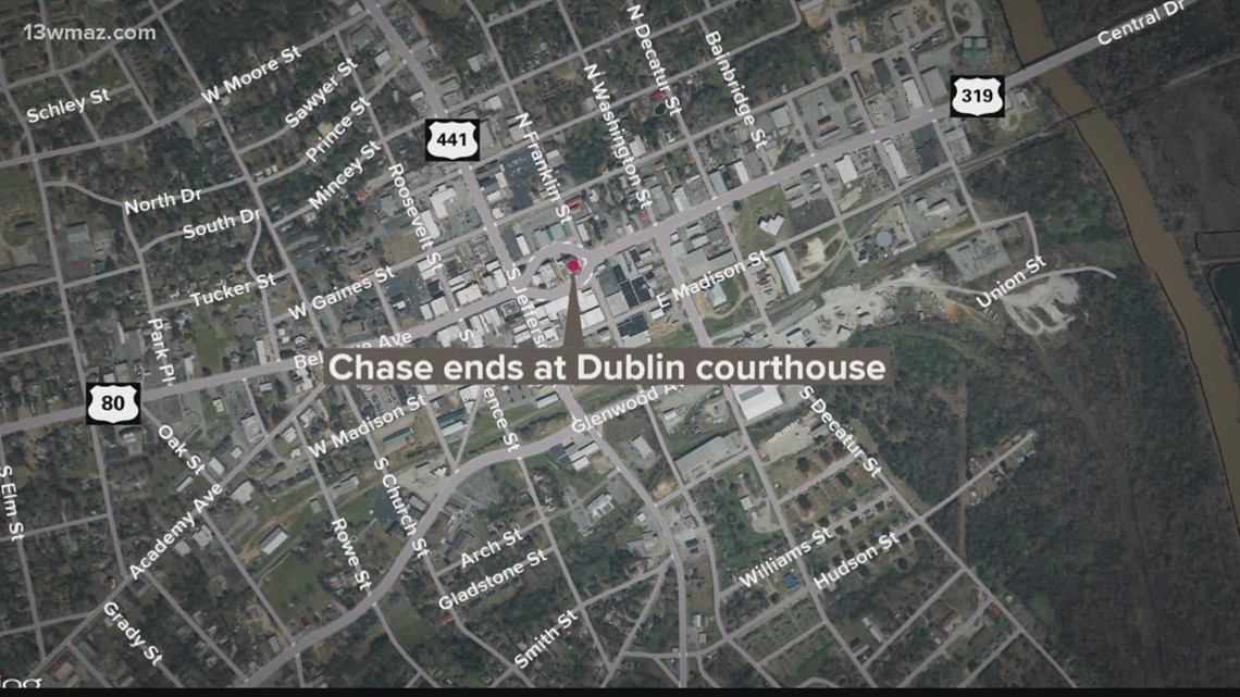 Highspeed chase ends in wreck at Laurens County courthouse