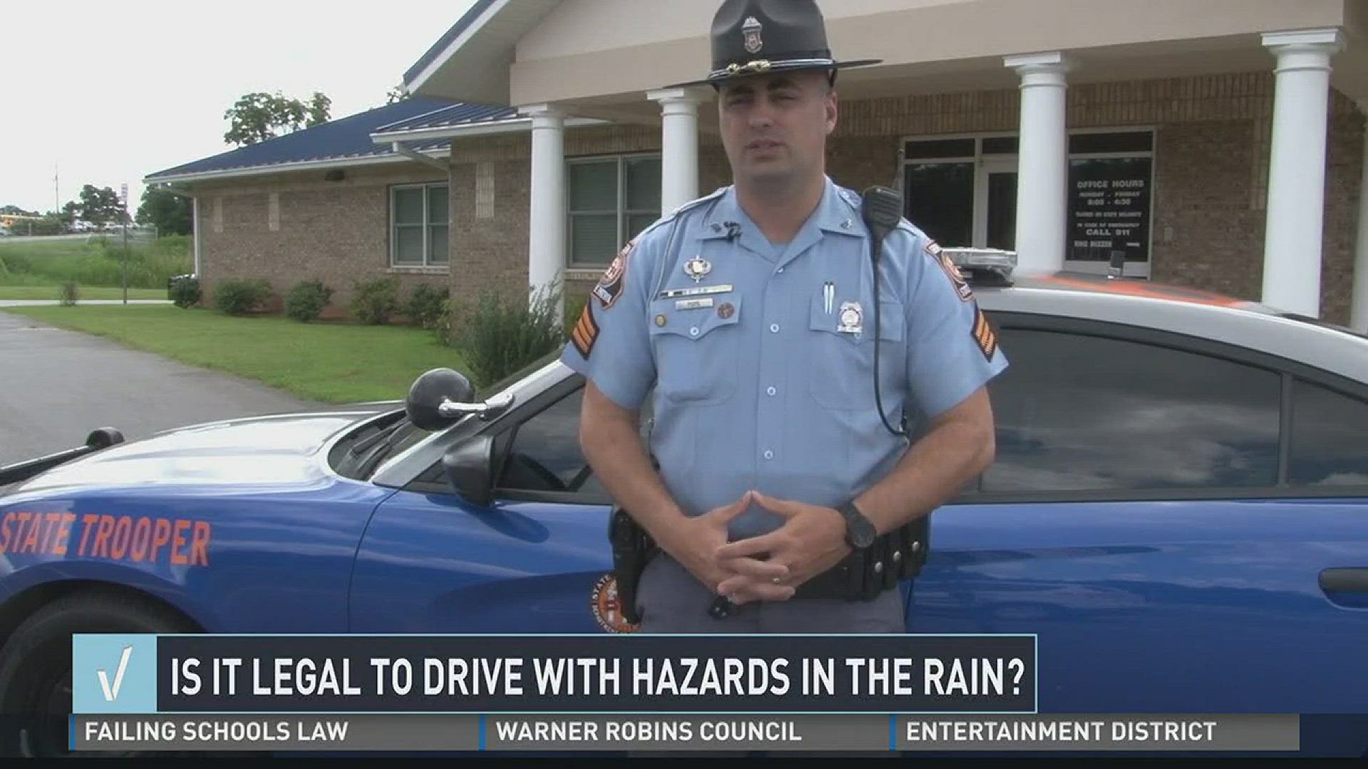 VERIFY Is it legal to use your hazard lights in the rain?