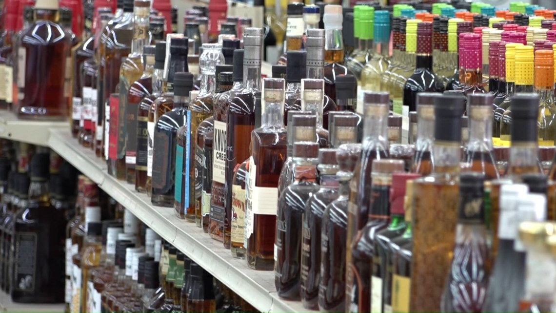 Warner Robins extends liquor and vape shop moratorium