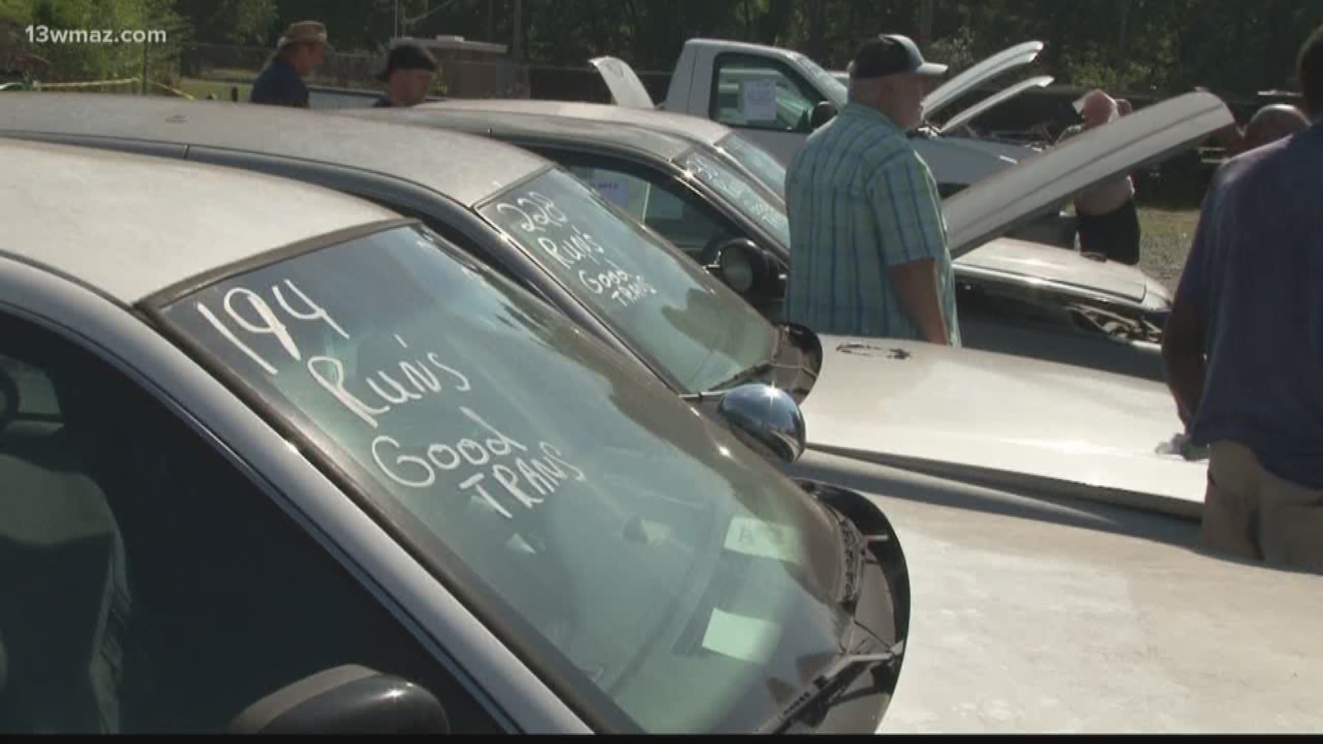 There's nothing like the sound of a good old-fashioned auction to start the day. That's how some kicked off their Friday in Warner Robins at the city's Vehicle Surplus Auction.
