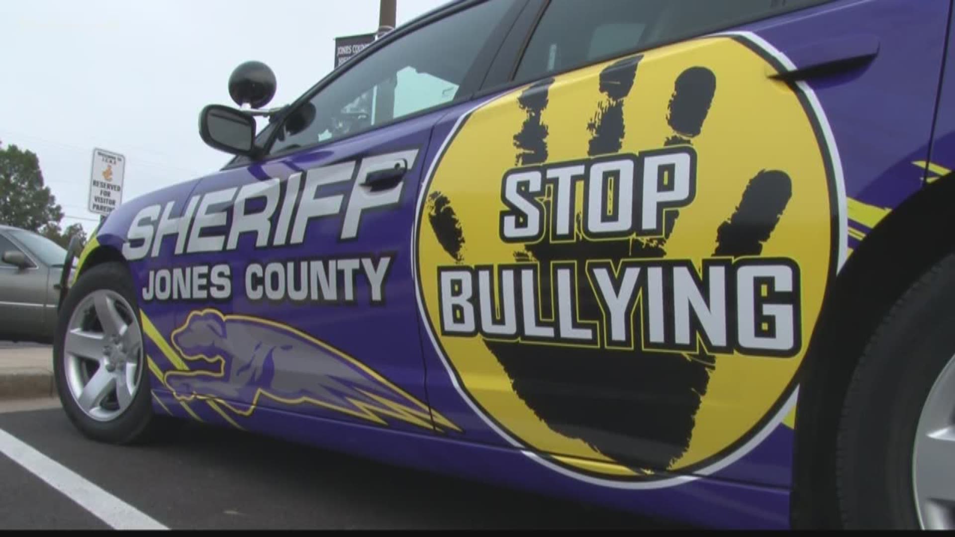 The Jones County Sheriff's Office decorated a deputy cruiser with an anti-bullying message. They say they want to make things better for both students and teachers.