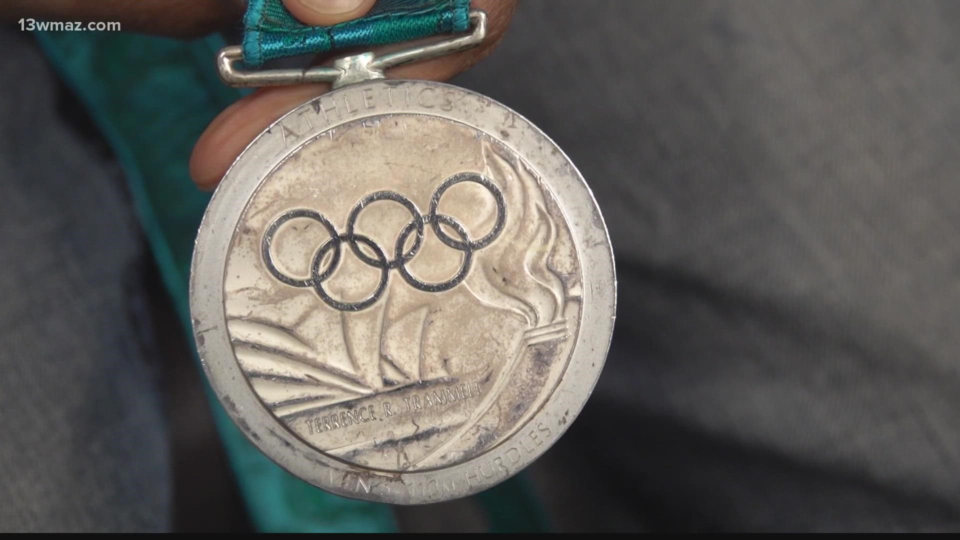 Georgia native and two-time Silver medalist Terrence Trammell spoke to 8th grade students about his start in track and how they, too, can reach their own dreams