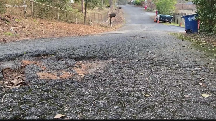 'We're serious about this': Macon-Bibb set to spend additional $2.5 million on county-wide road fixes, hope to finish by 2025
