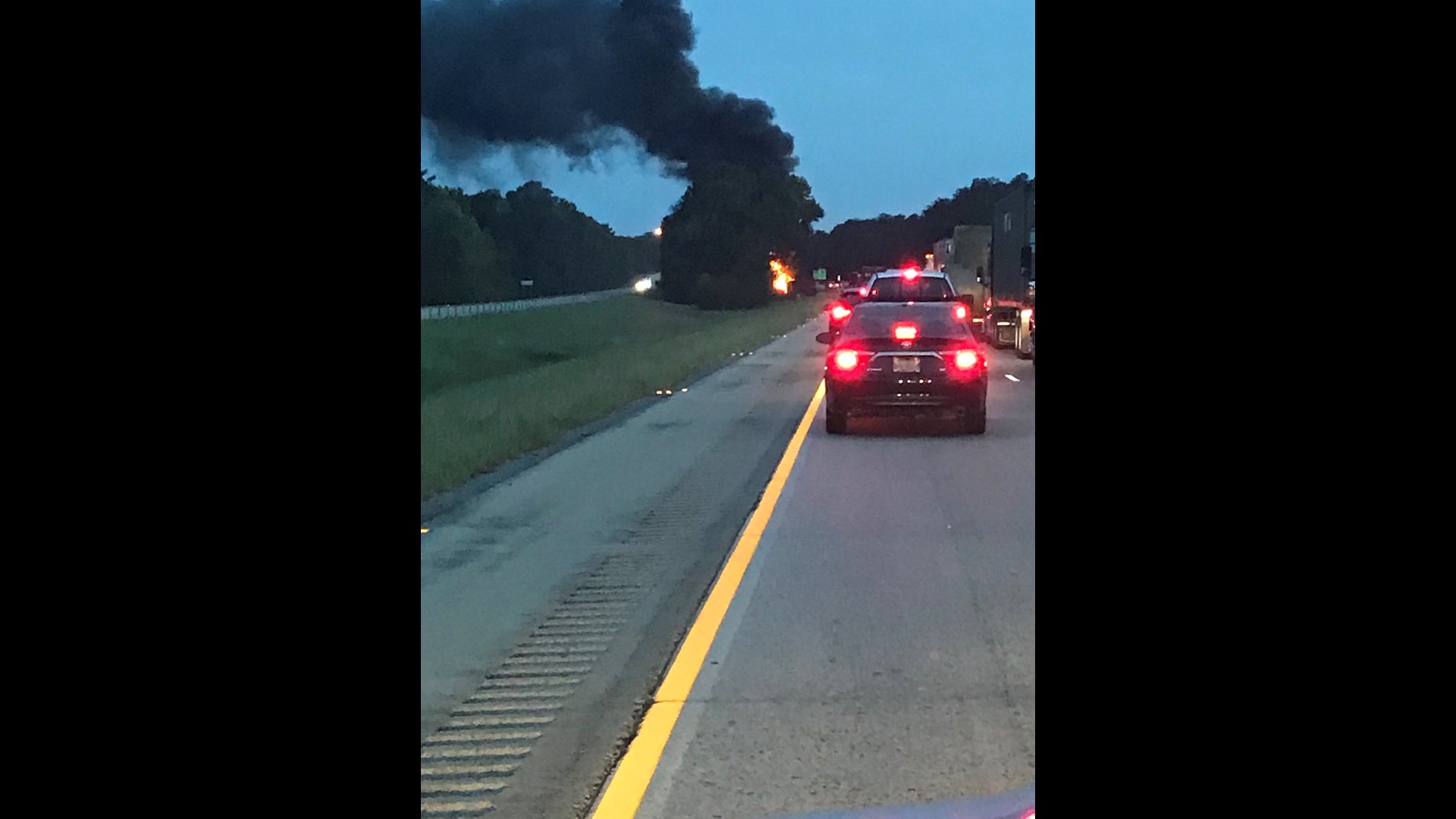 VIDEO: Vehicle fire stops traffic on I-16 | 13wmaz.com