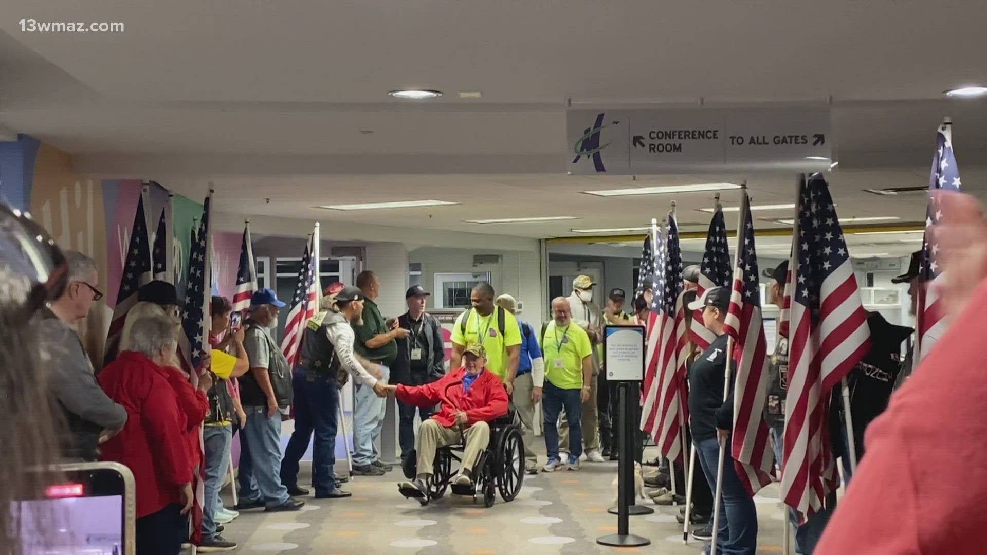 The honor flights, which takes Veterans to DC to go to the war memorials and recognize their service, returned to Macon Saturday after their visit.