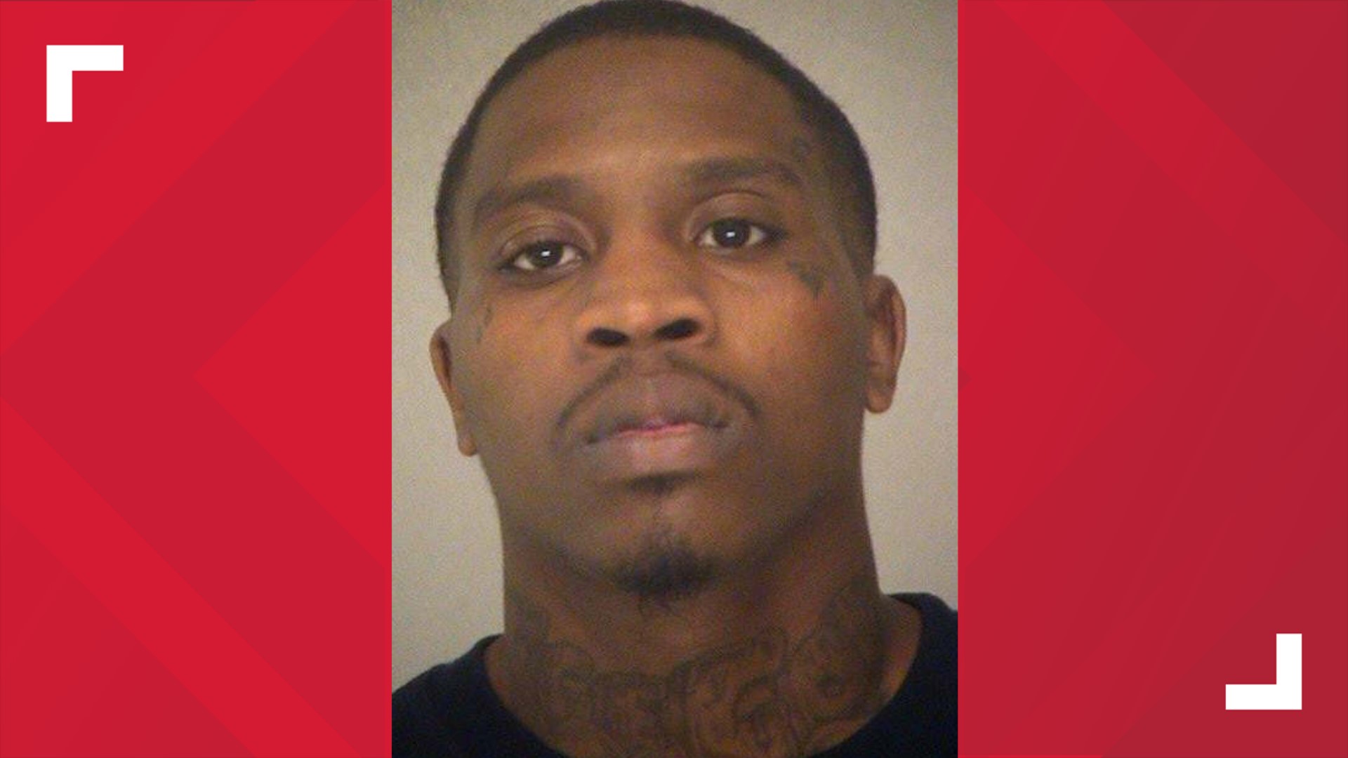 The Bibb County Sheriff's Office says they're looking for 28-year-old Fred Harris after he allegedly robbed a Family Dollar.