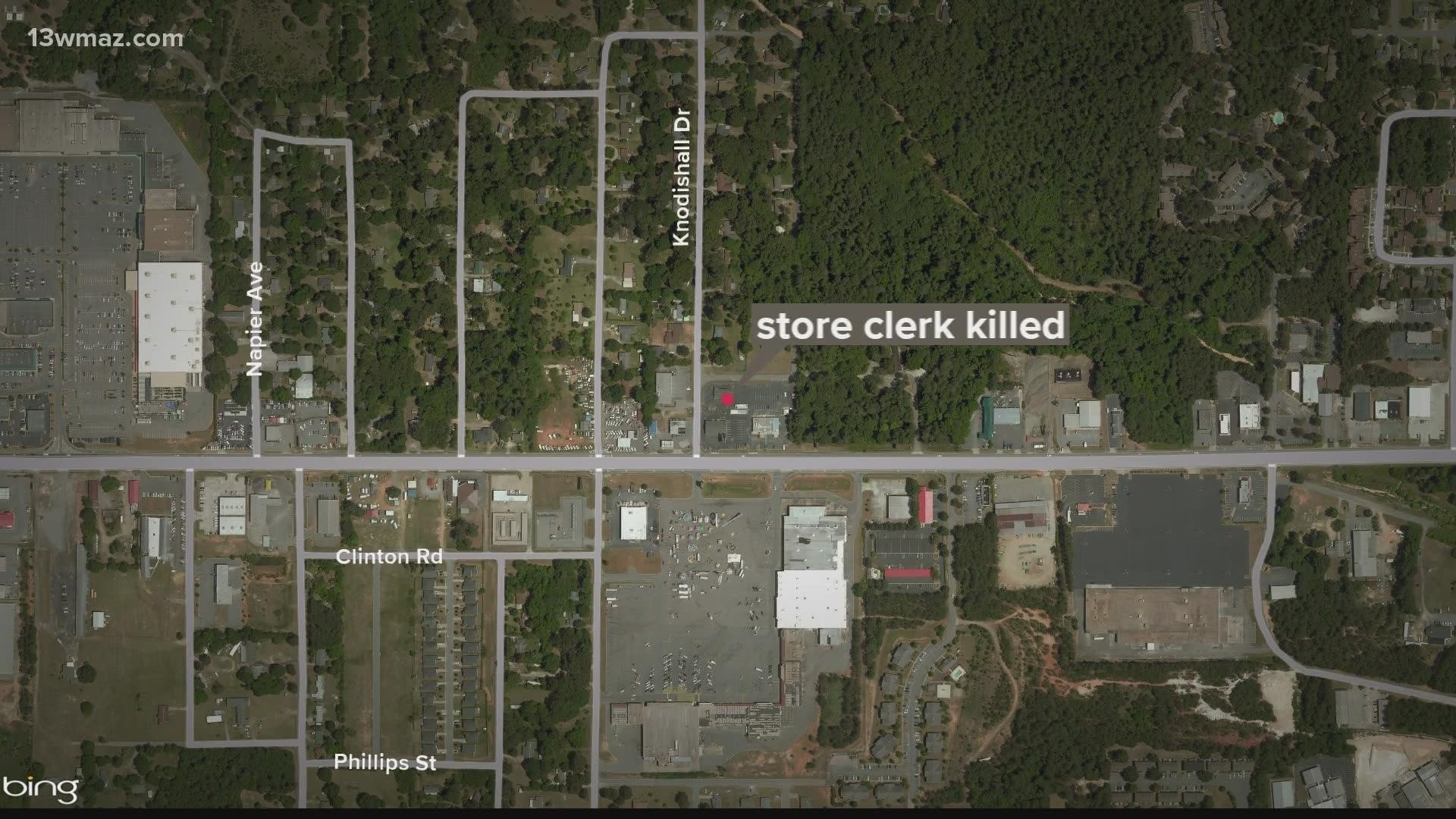 Houston County deputies are investigating after a group of men robbed a dollar store and killed the store clerk early Tuesday morning.