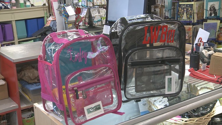 Glen Oaks Magnet High requiring clear or mesh bookbags; could others follow?