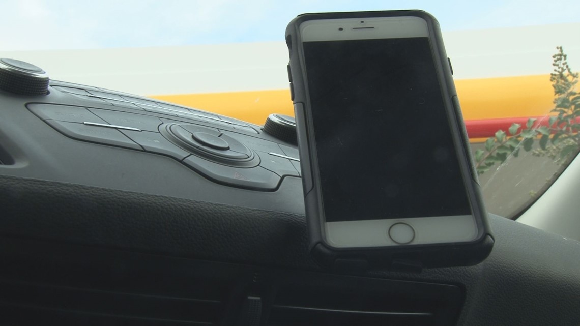 VERIFY What is the fine for a 1st offense of the handsfree driving