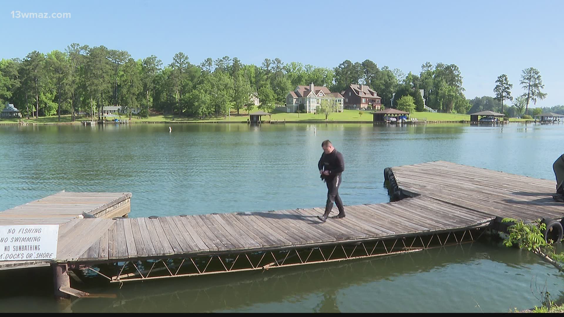 Crews recovered the body of a 12-year-old boy from Lake Sinclair Monday morning. They had been working to find the drowning victim since Sunday night.