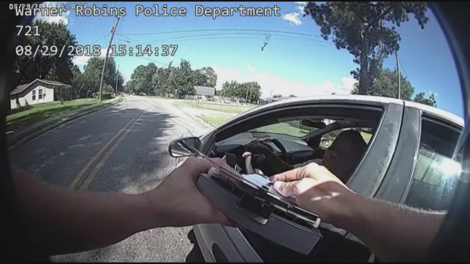 EXTRA: Police body cam footage