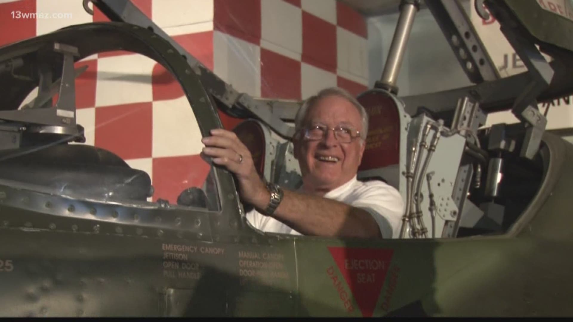 Vietnam veteran visits jet after 50 years